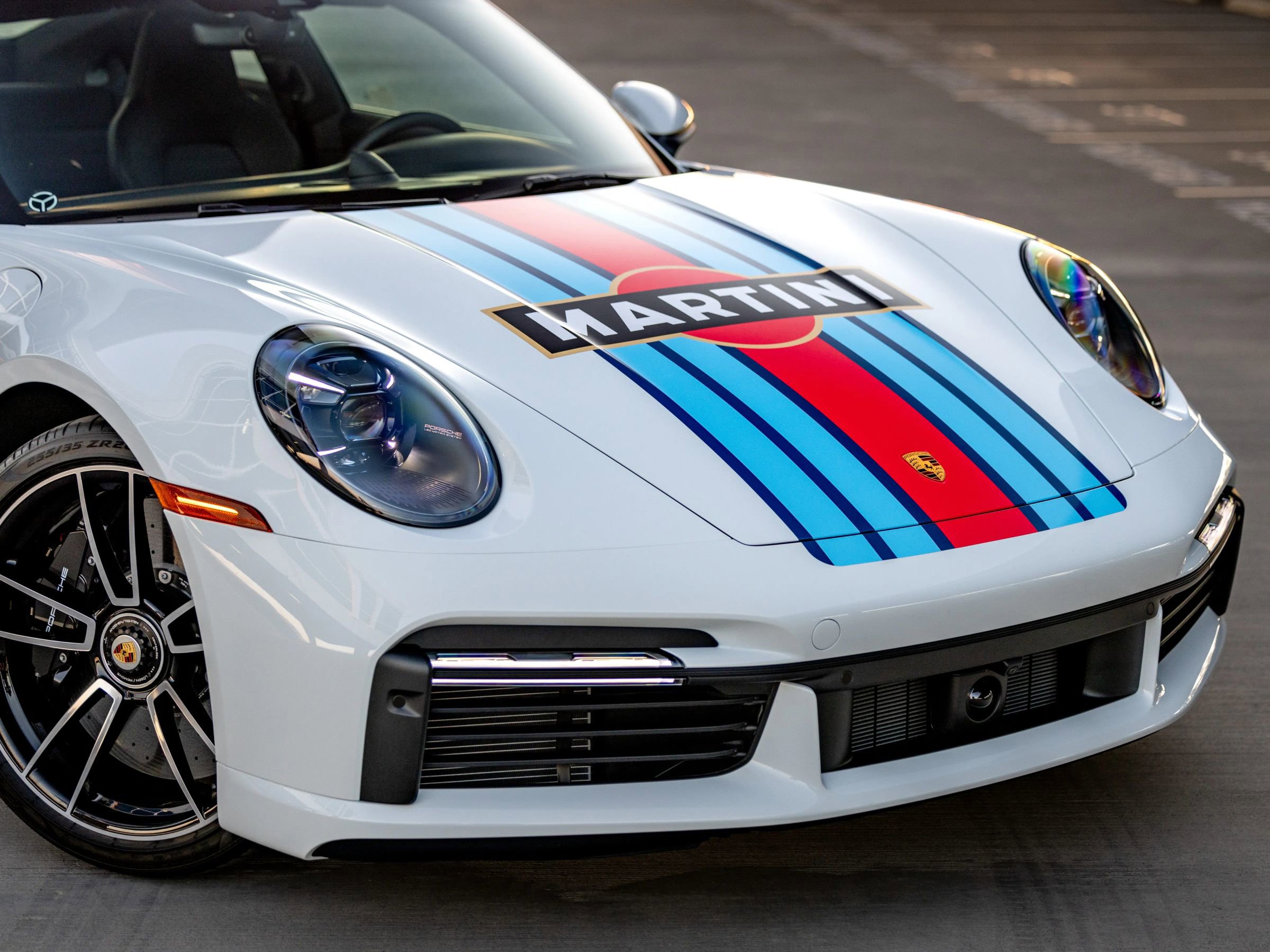 Used 2025 Porsche 911 Turbo S AWD/4WD image 35