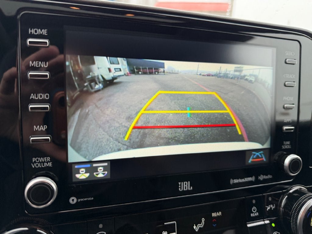 Used 2021 Toyota Highlander Limited AWD/4WD image 17