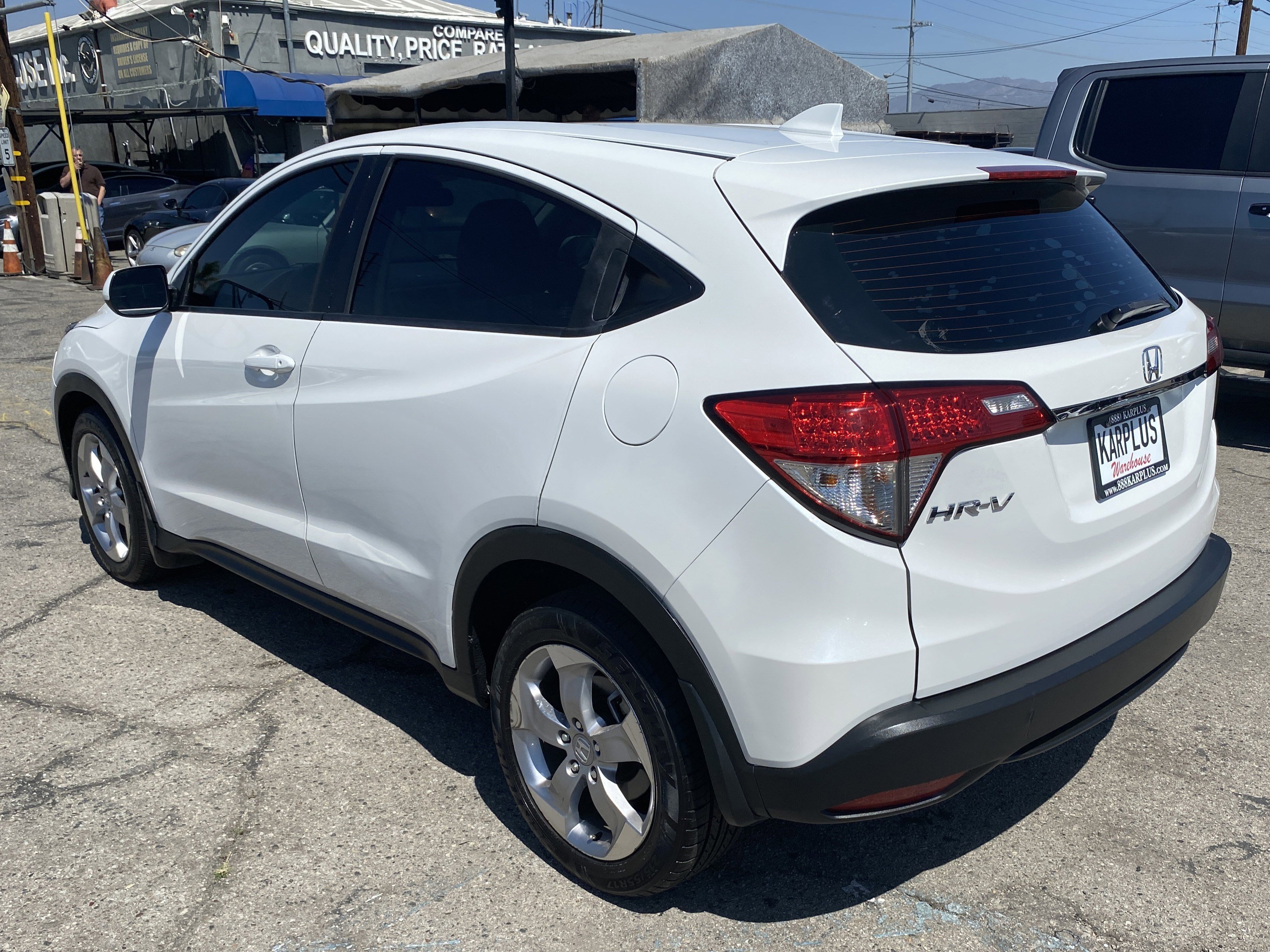 Used 2021 Honda HR-V LX image 9