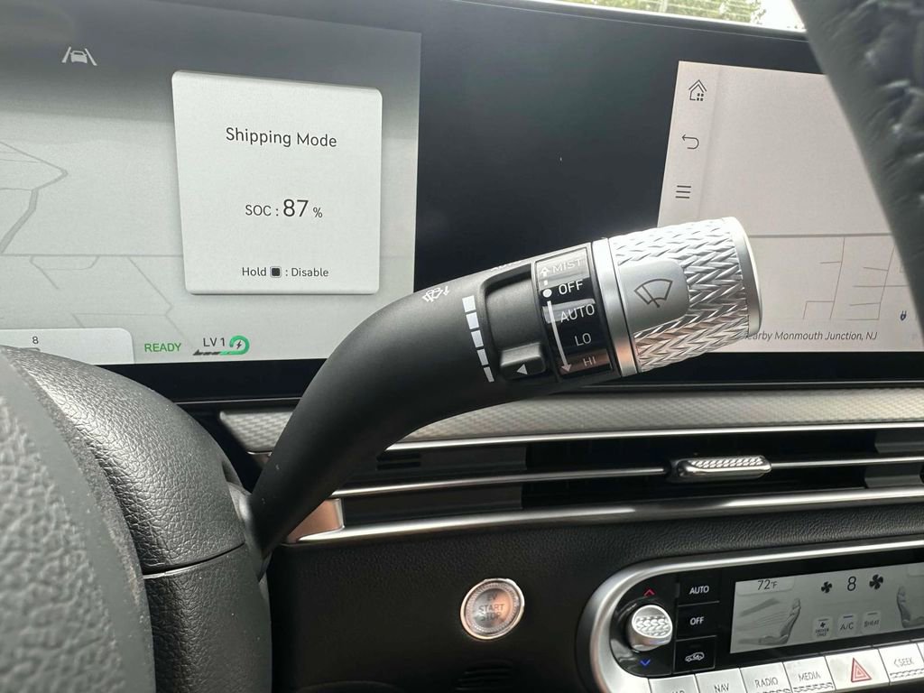 New 2025 Genesis GV60 Advanced image 22