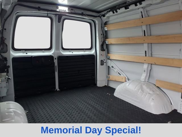 Used 2024 GMC Savana 2500 w/ Driver Convenience Package RWD image 13