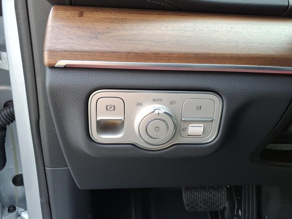 New 2026 Mercedes-Benz GLE 450 4MATIC Coupe image 17