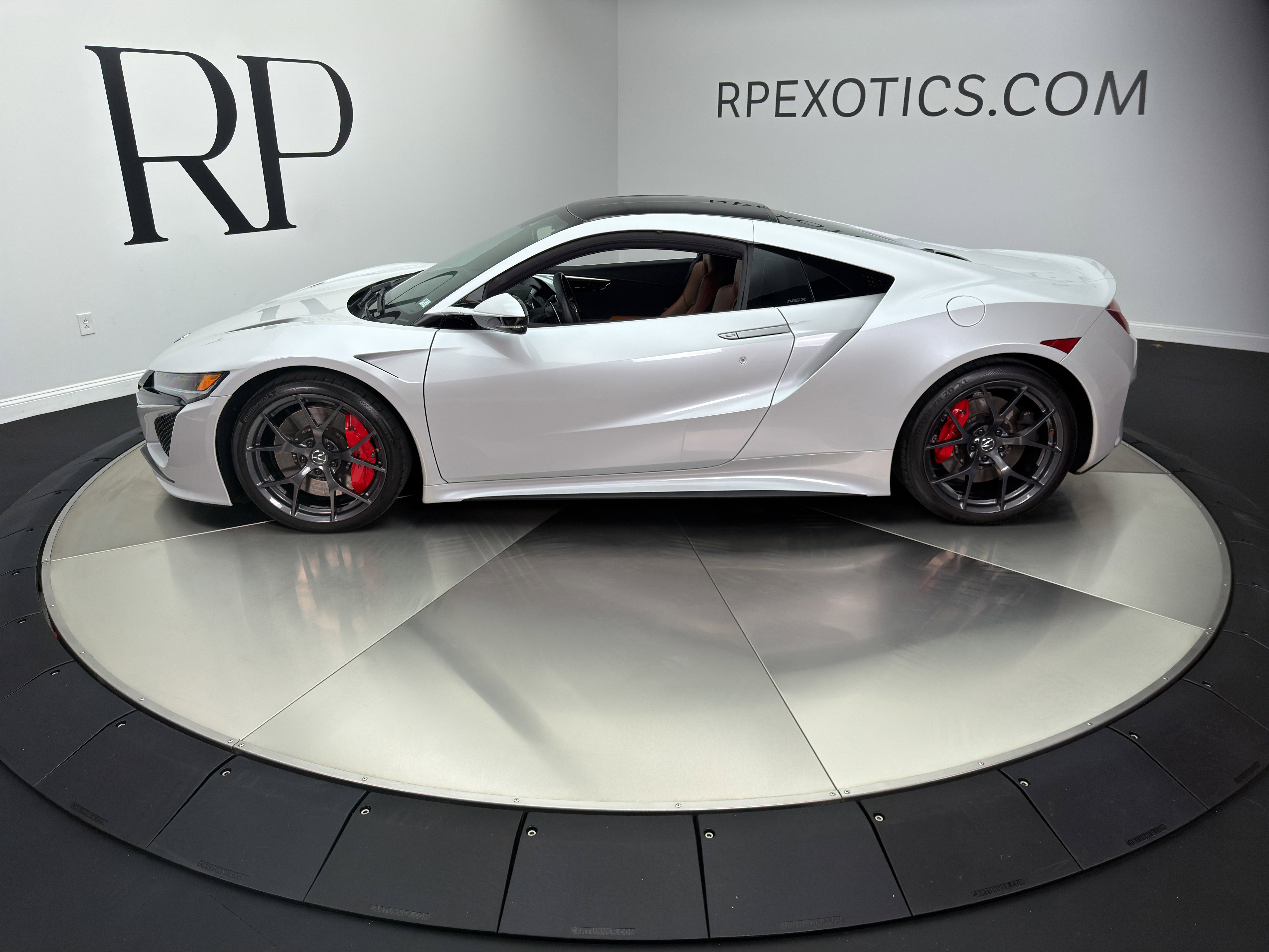 Used 2021 Acura NSX AWD/4WD image 5
