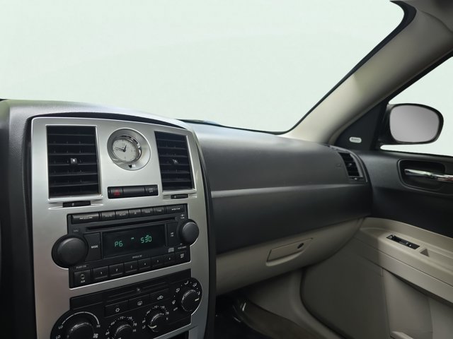 Used 2007 Chrysler 300 C RWD image 34