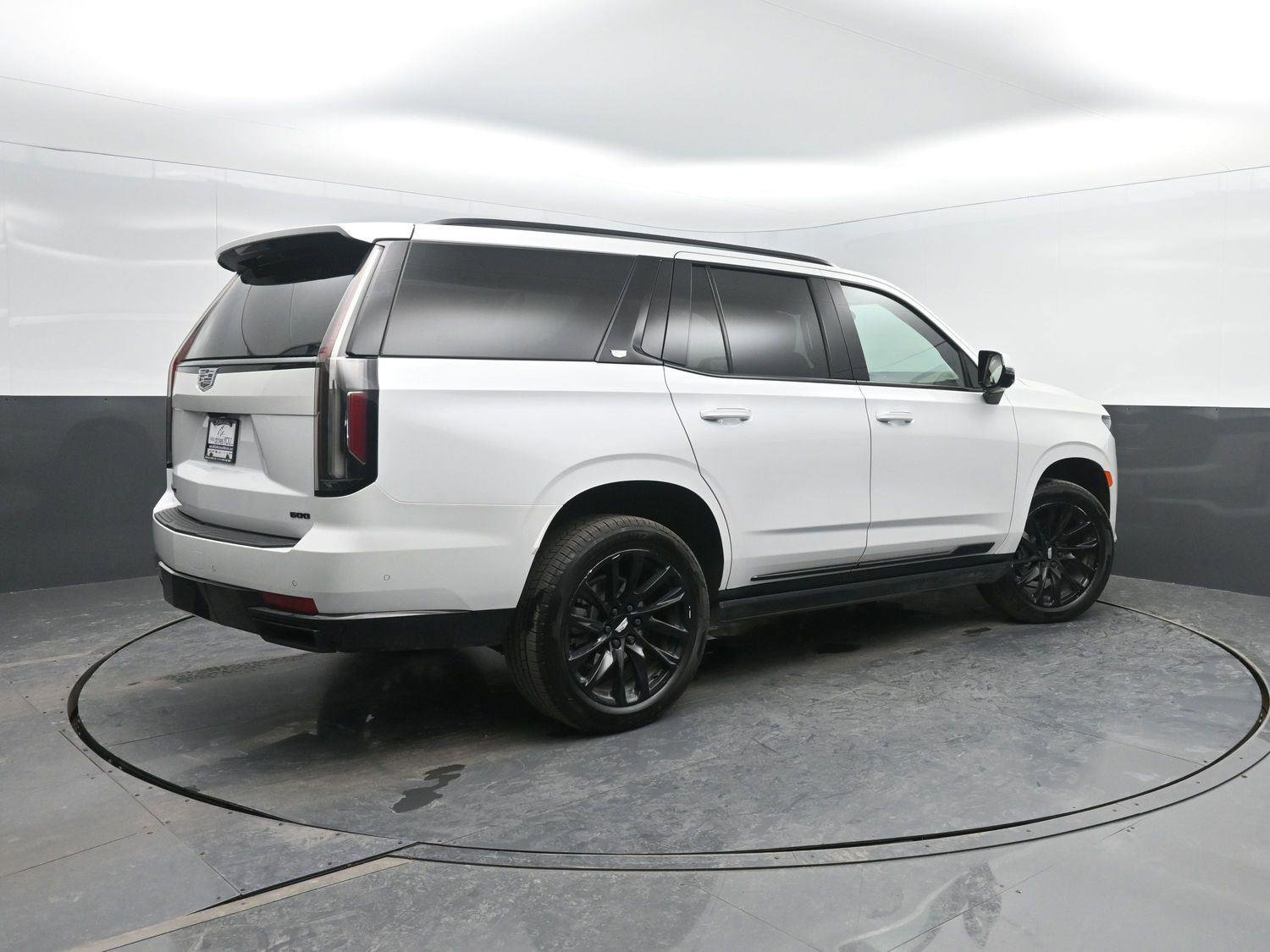 Used 2023 Cadillac Escalade Sport Platinum w/ LPO, ONYX Package image 2