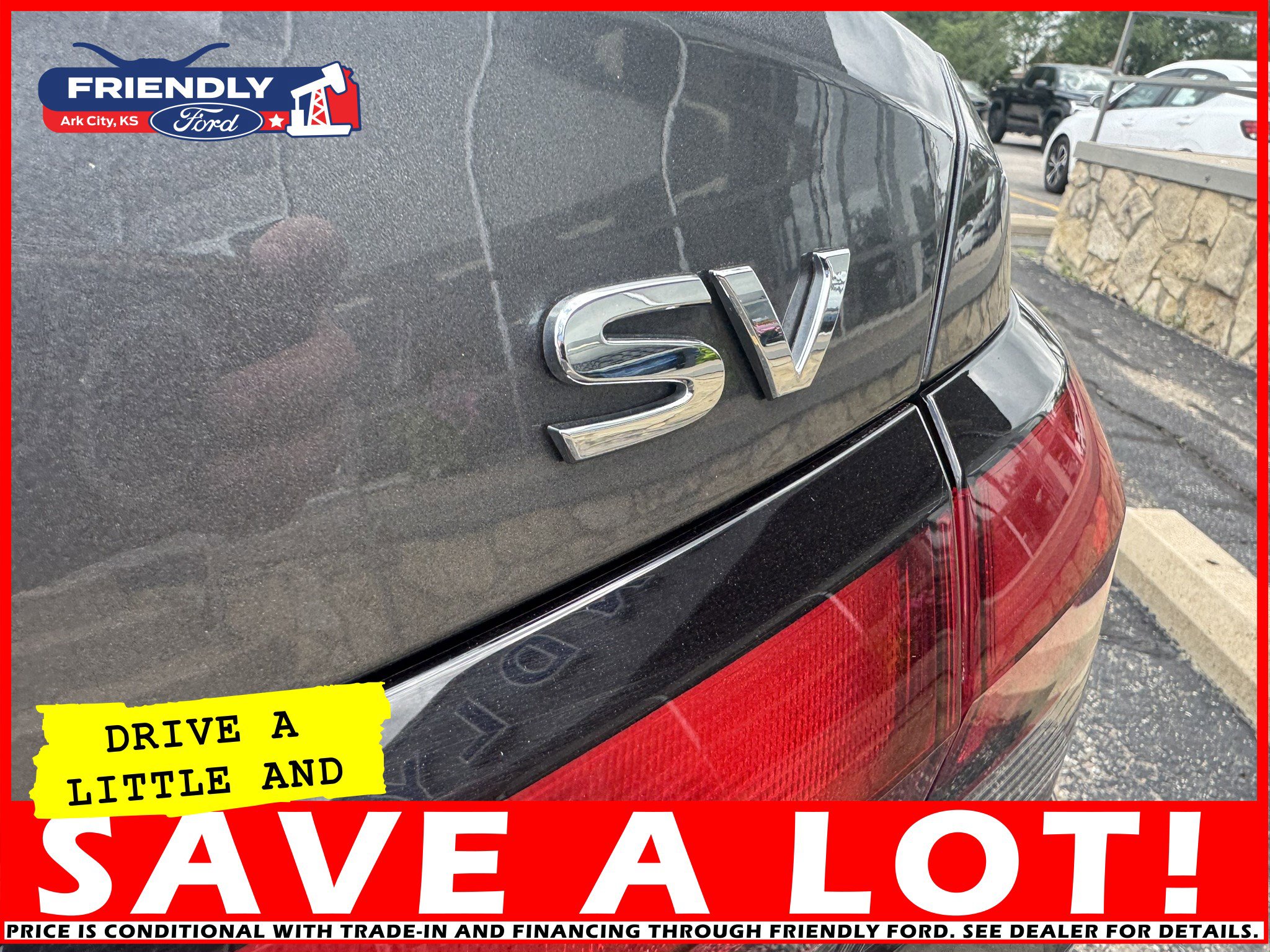 Used 2023 Nissan Versa SV image 28