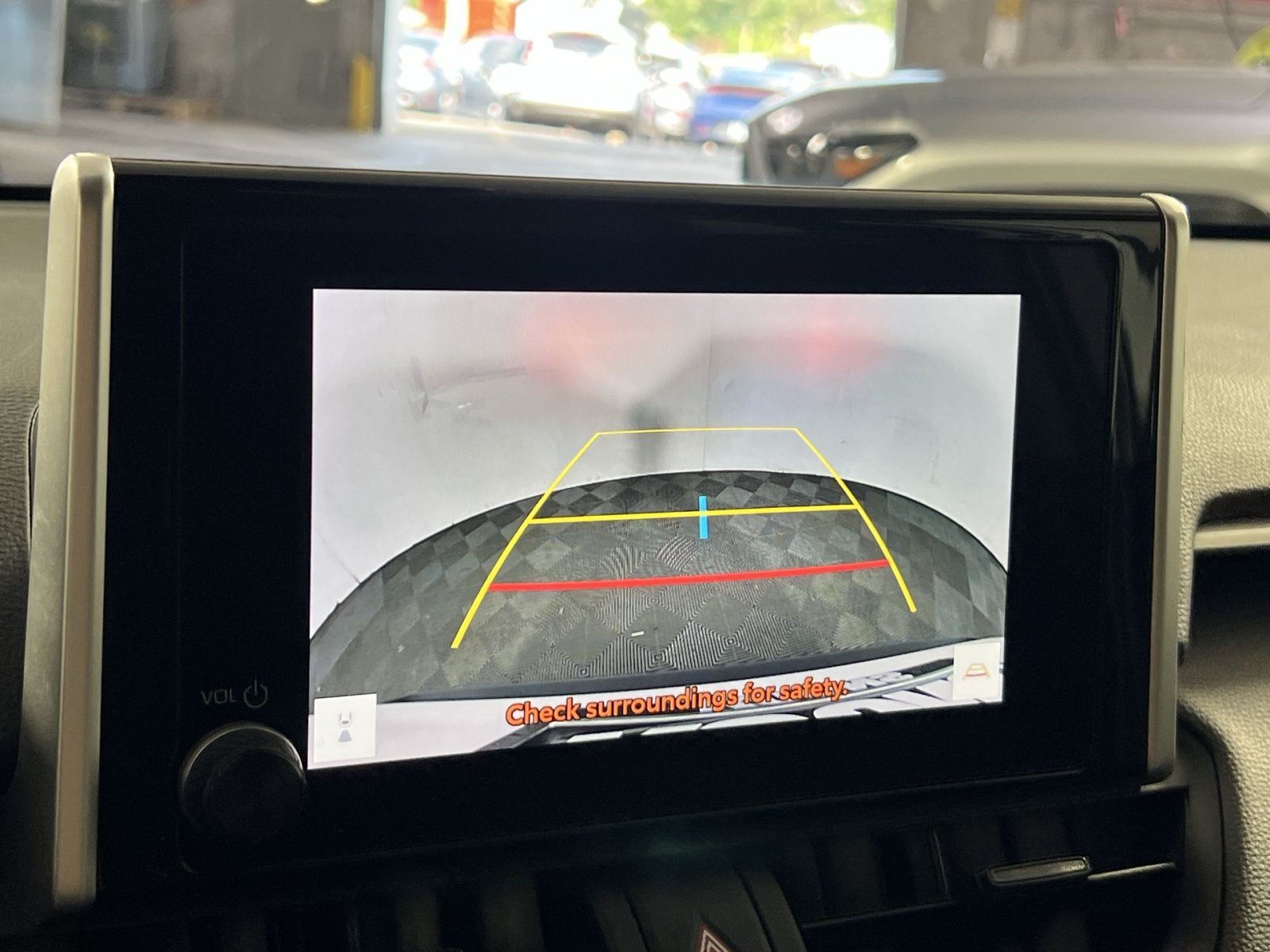 Used 2025 Toyota RAV4 XLE AWD/4WD image 19