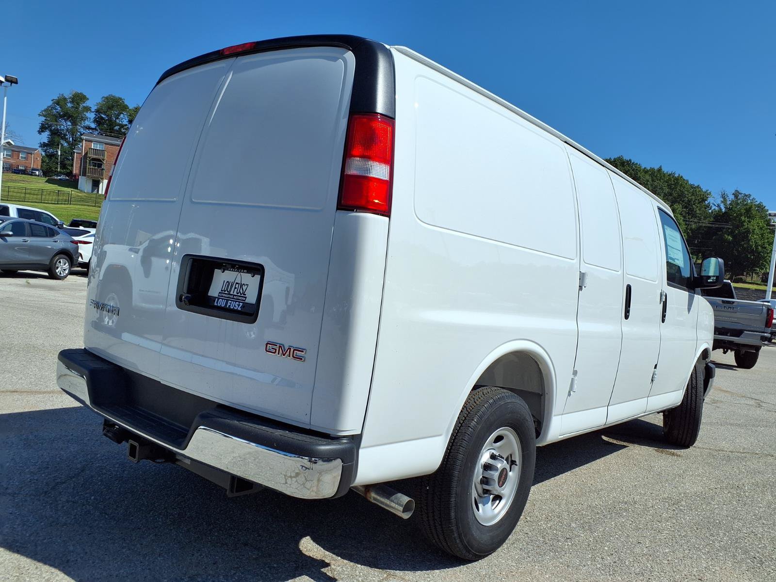 New 2026 GMC Savana 3500 w/ Driver Convenience Package RWD image 21