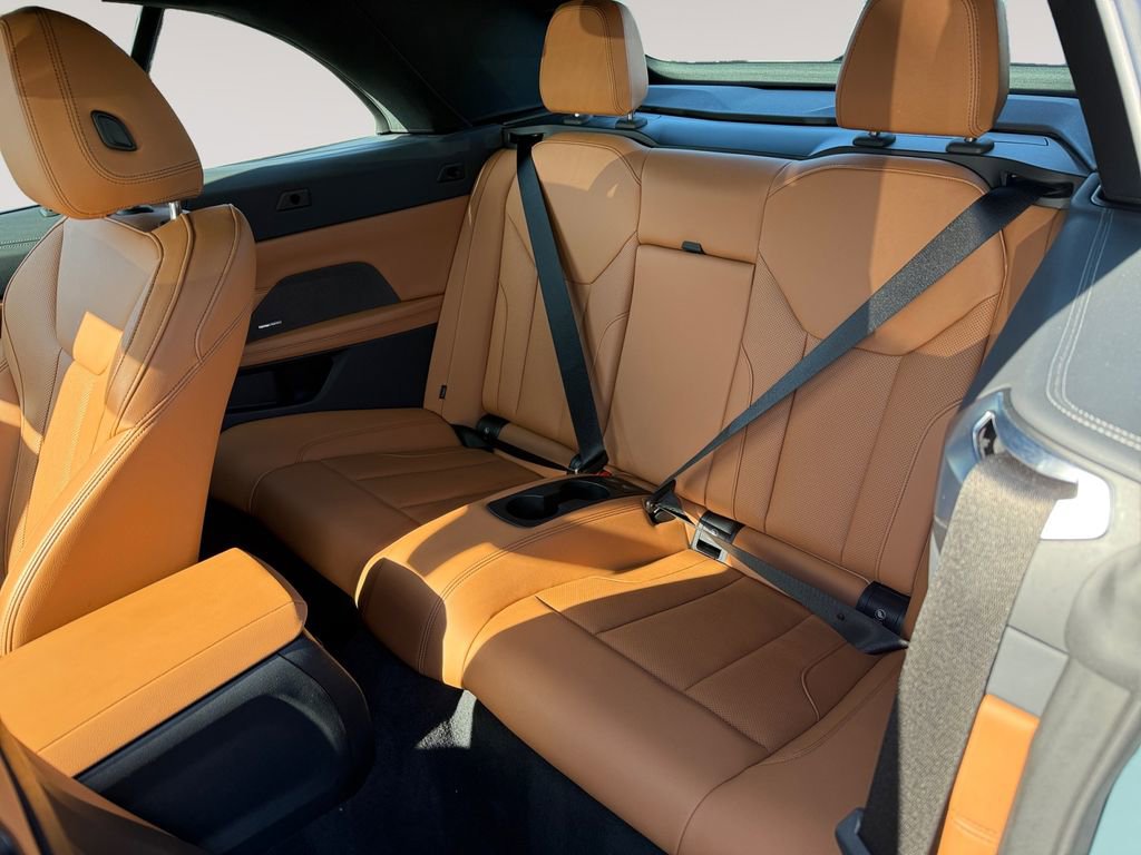 Used 2025 BMW M440i Convertible image 13
