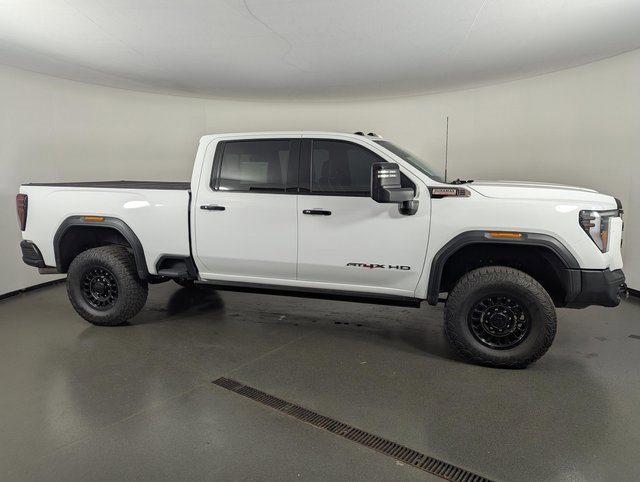Used 2025 GMC Sierra 2500 AT4X w/ AT4X AEV Edition image 8