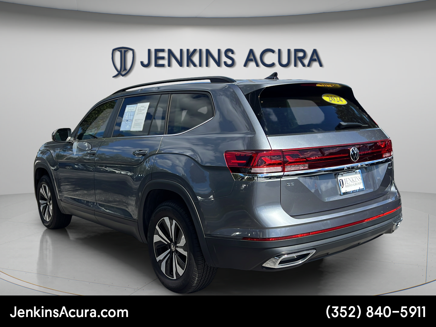 Used 2024 Volkswagen Atlas SE AWD/4WD image 5