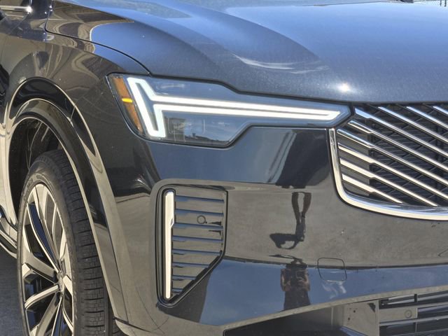 Used 2025 Volvo XC90 T8 Core image 11