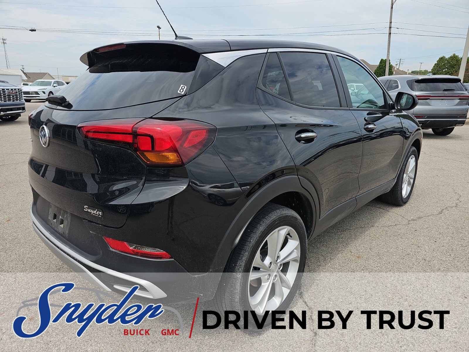 Used 2023 Buick Encore GX Preferred w/ Cold Weather Comfort Package AWD/4WD image 7