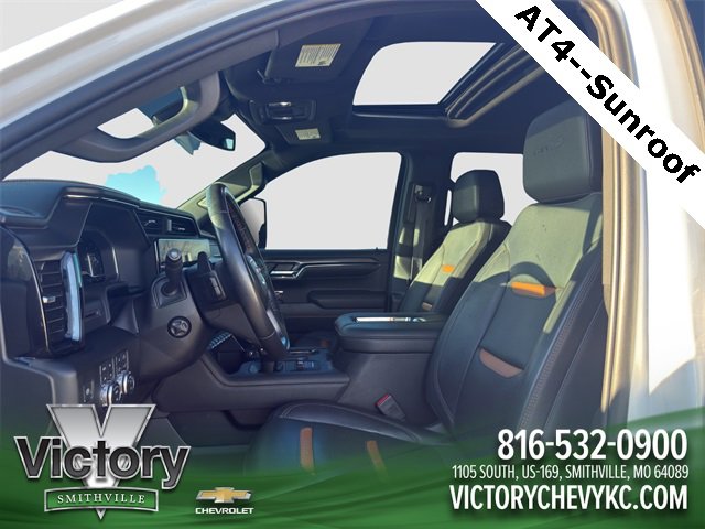 Used 2022 GMC Sierra 1500 AT4 w/ AT4 Preferred Package image 9
