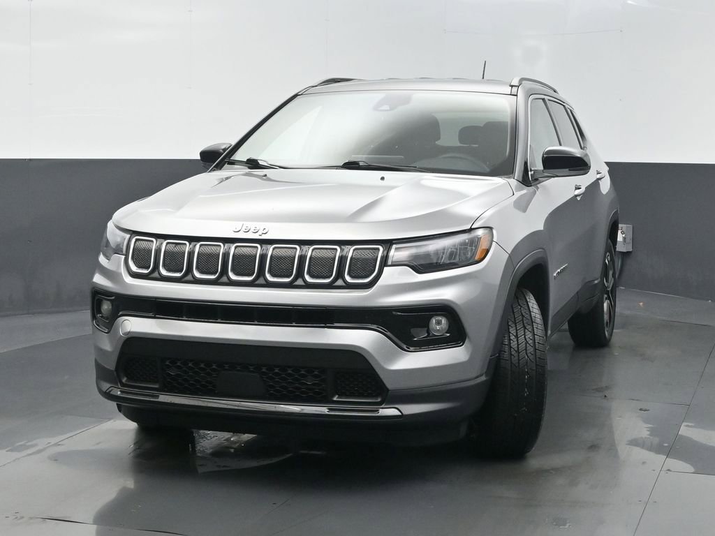 Certified 2022 Jeep Compass Limited image 3