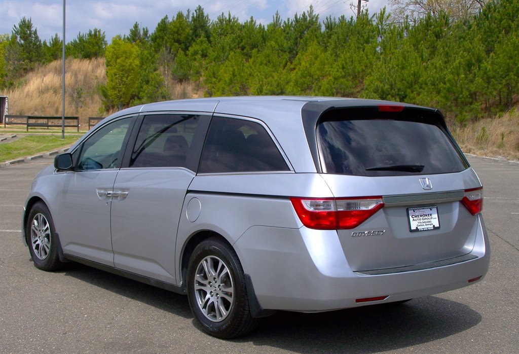 Used 2012 Honda Odyssey EX image 2