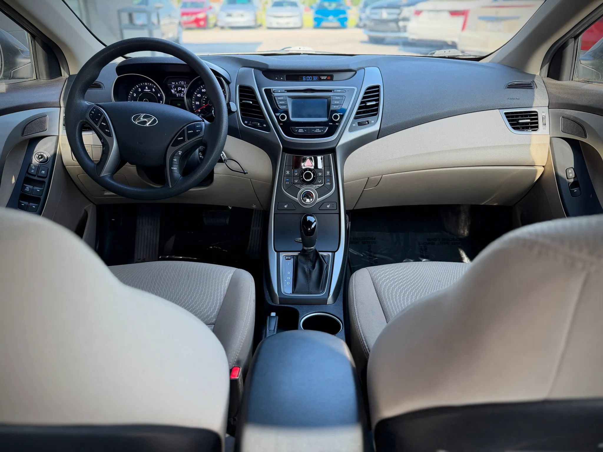 Used 2014 Hyundai Elantra SE w/ Option Group 02 FWD image 7