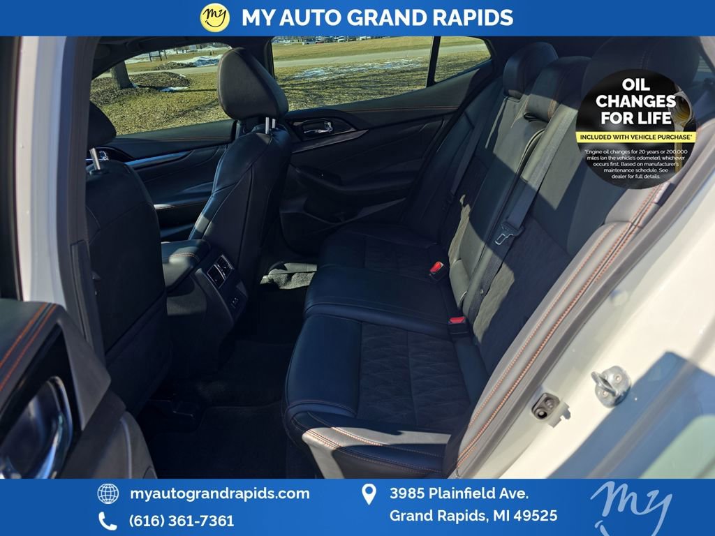 Used 2023 Nissan Maxima SR w/ Sport Mat Group image 26