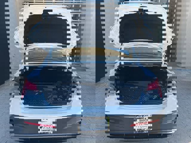 New 2026 Hyundai Elantra SE image 28