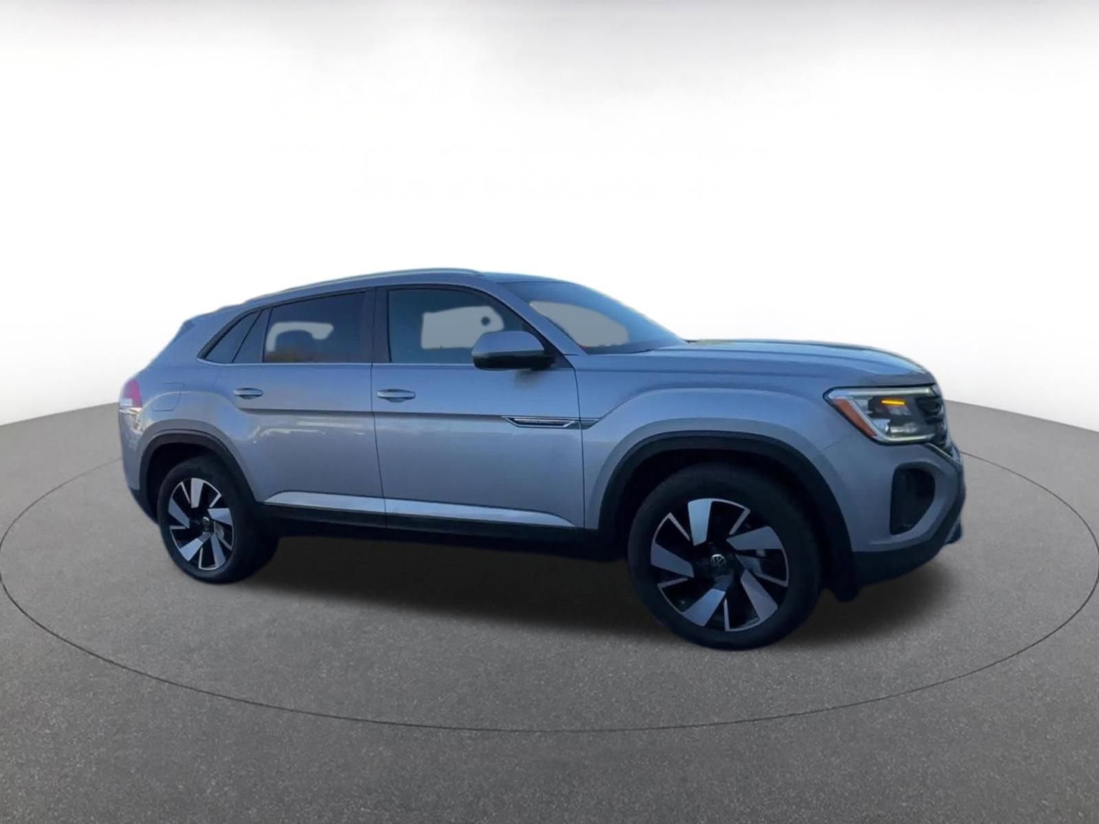 Used 2025 Volkswagen Atlas Cross Sport SE FWD video 2