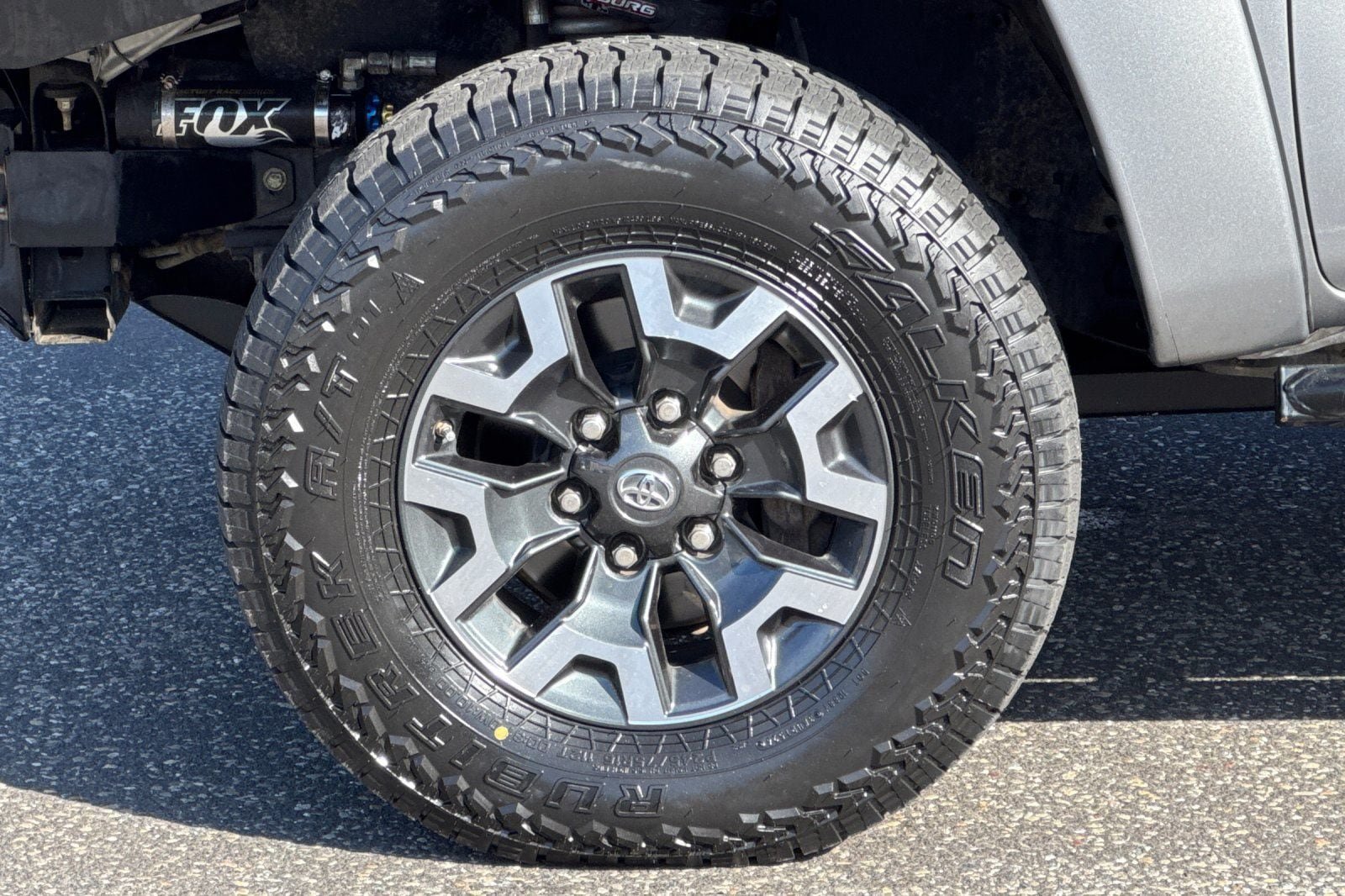 Used 2014 Toyota Tacoma 4x4 Double Cab w/ SR5 Package image 28
