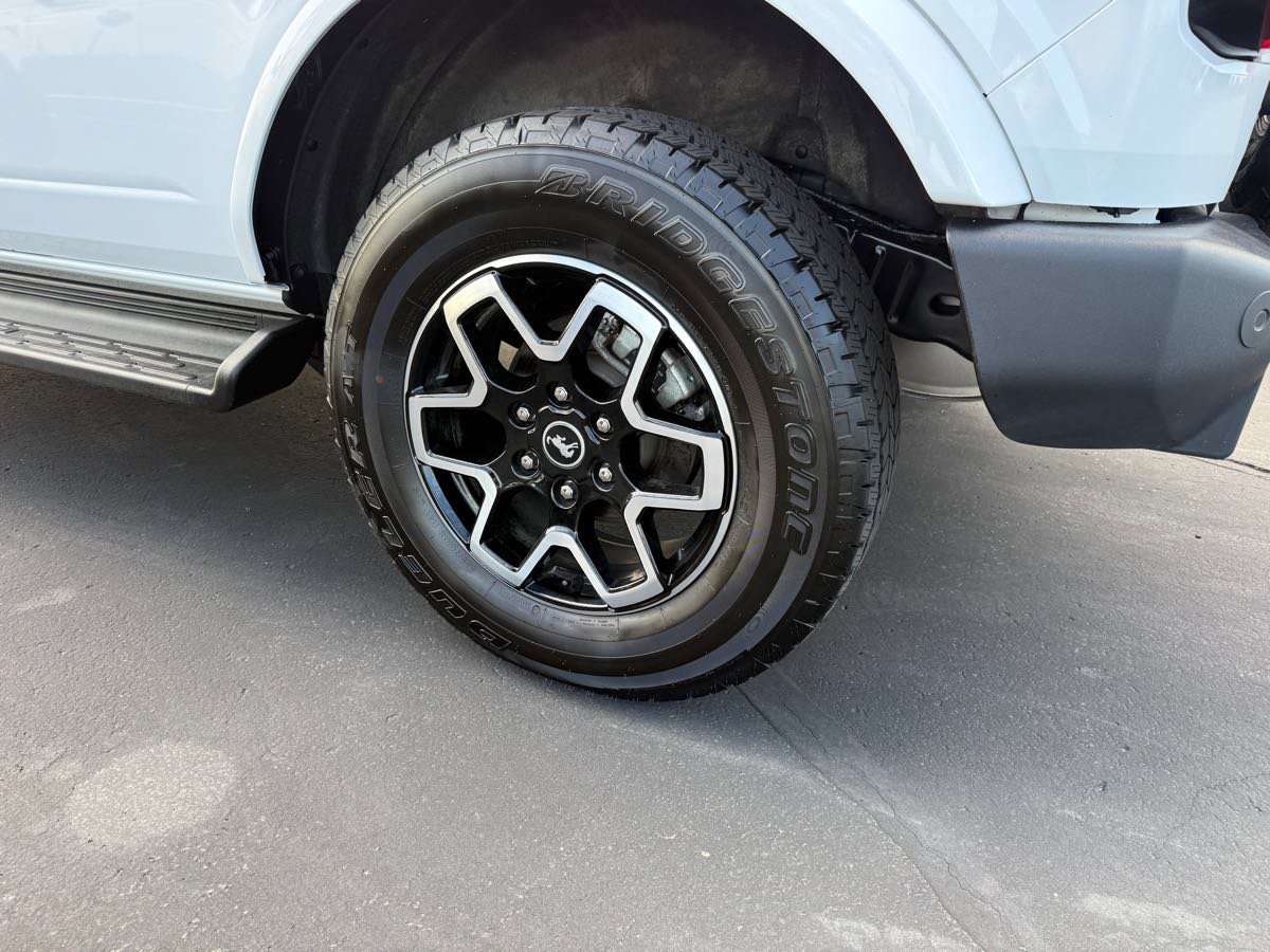 Used 2025 Ford Bronco Outer Banks AWD/4WD image 9