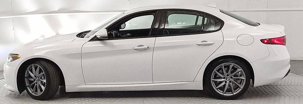Used 2022 Alfa Romeo Giulia Sprint RWD image 5