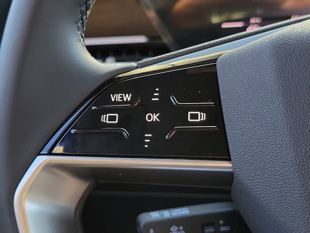 New 2025 Audi Q6 e-tron Premium image 9