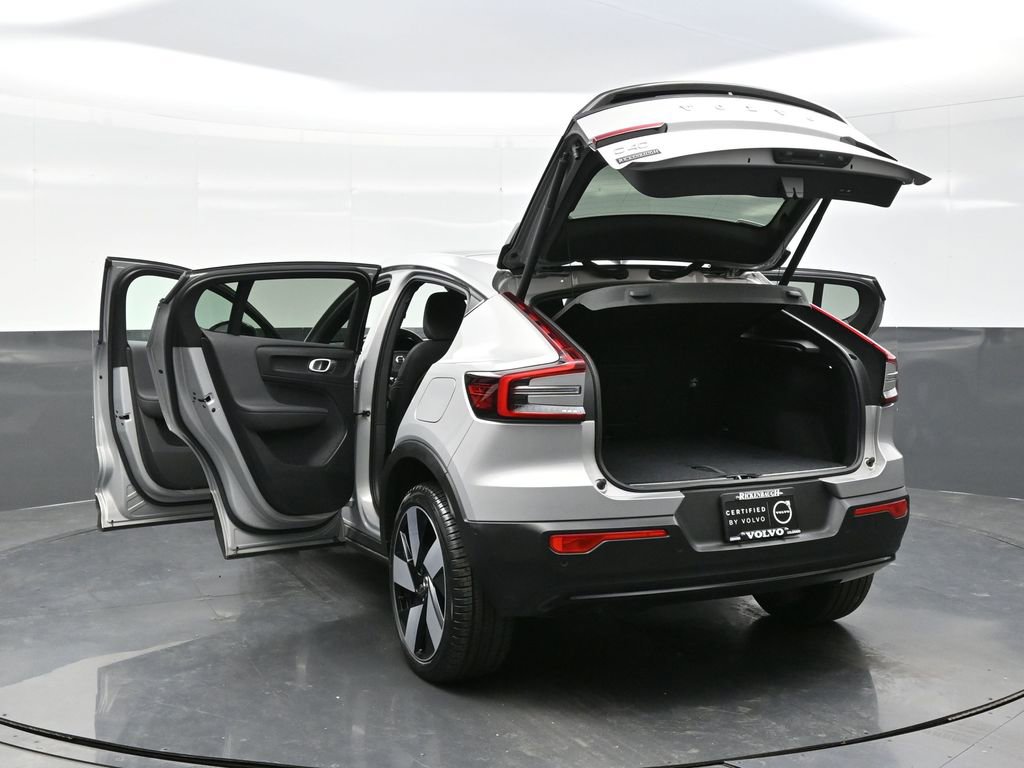 Used 2023 Volvo C40 P8 Recharge Ultimate image 37