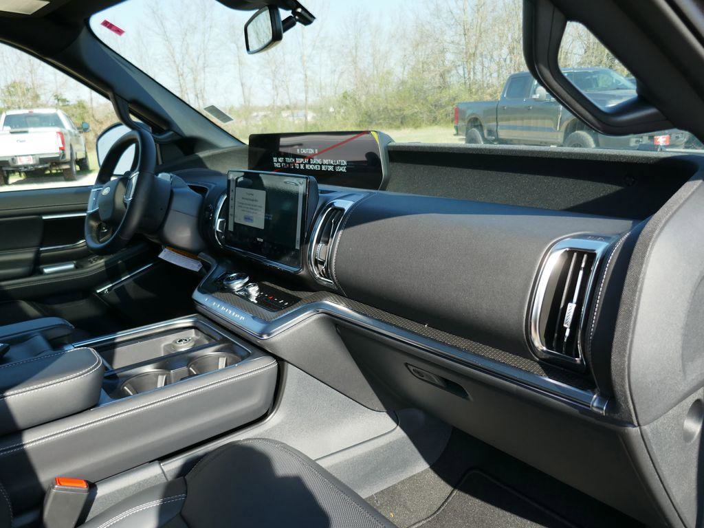 New 2026 Ford Expedition Max Platinum image 11