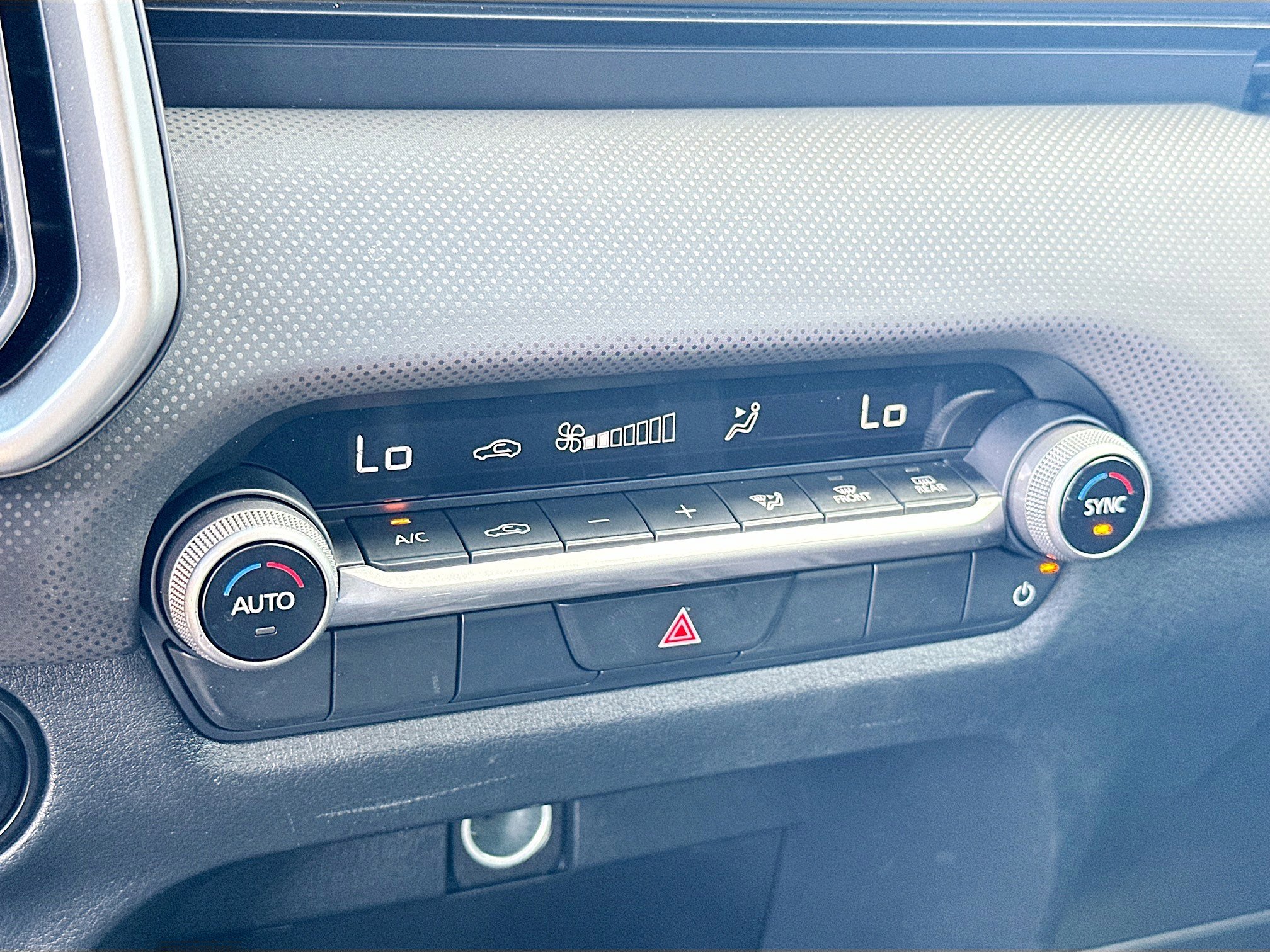 Used 2025 MAZDA CX-50 AWD 2.5 S w/ Select Package image 16