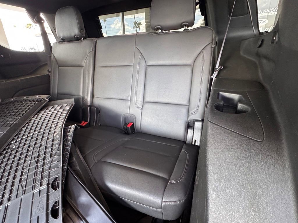 Used 2022 Chevrolet Tahoe Z71 w/ Luxury Package AWD/4WD image 31