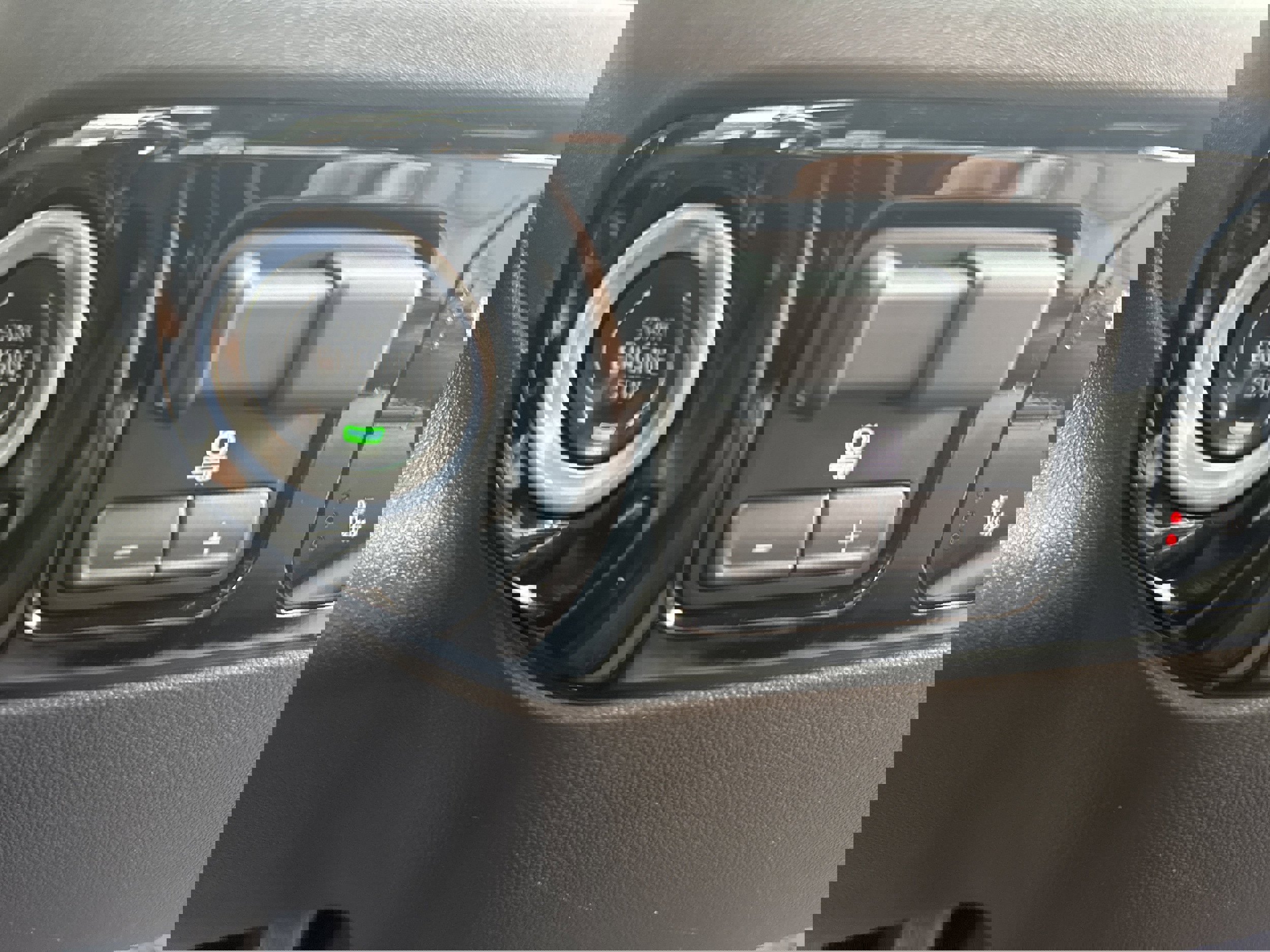 Used 2025 GMC Sierra 1500 SLT image 21