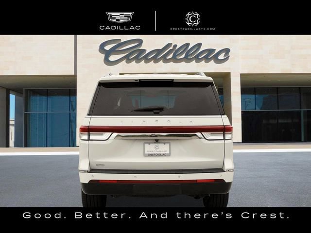 Used 2022 Lincoln Navigator Reserve AWD/4WD image 4