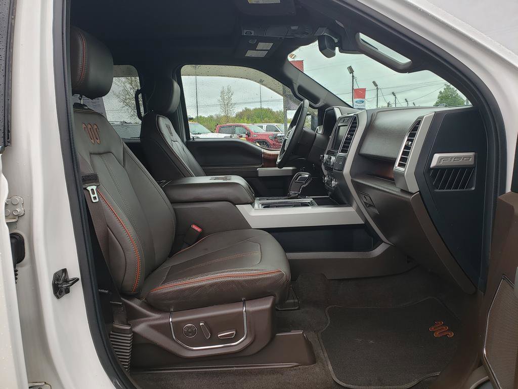 Used 2015 Ford F150 King Ranch w/ Equipment Group 601A Luxury AWD/4WD image 20