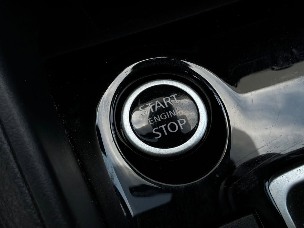 Used 2025 Toyota Corolla LE FWD image 21