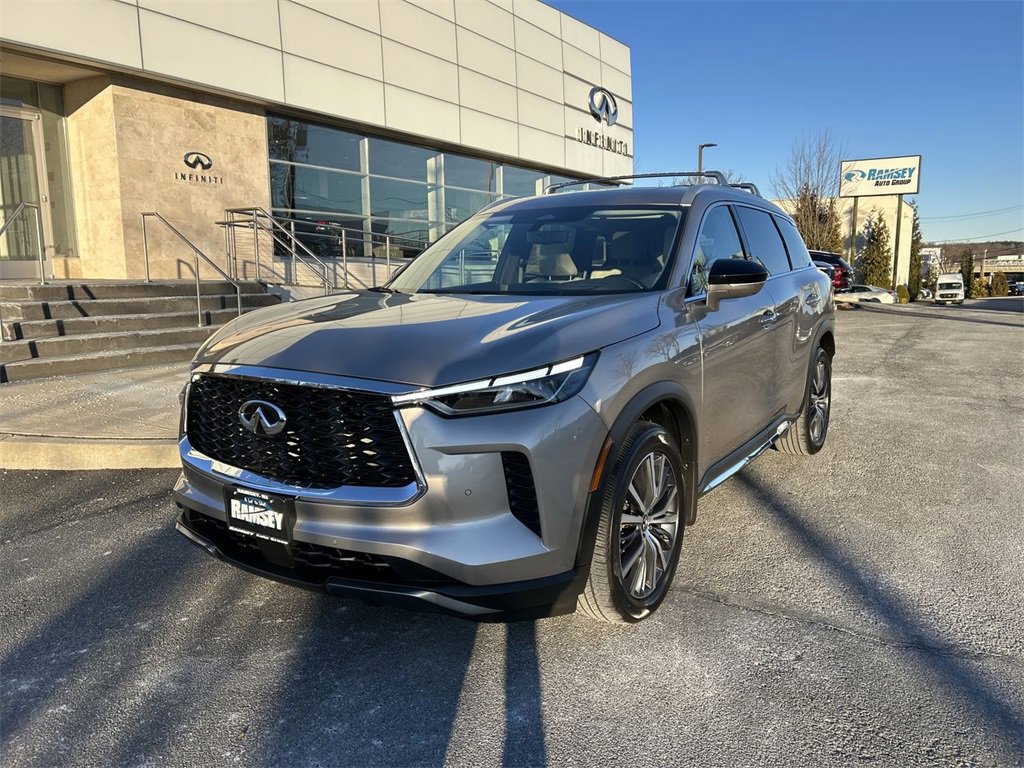 Certified 2024 INFINITI QX60 Sensory w/ Vision Package image 4