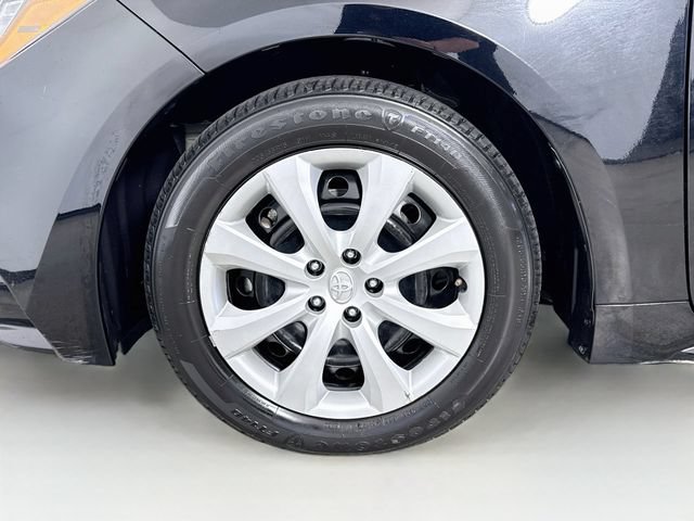 Used 2024 Toyota Corolla LE FWD image 30