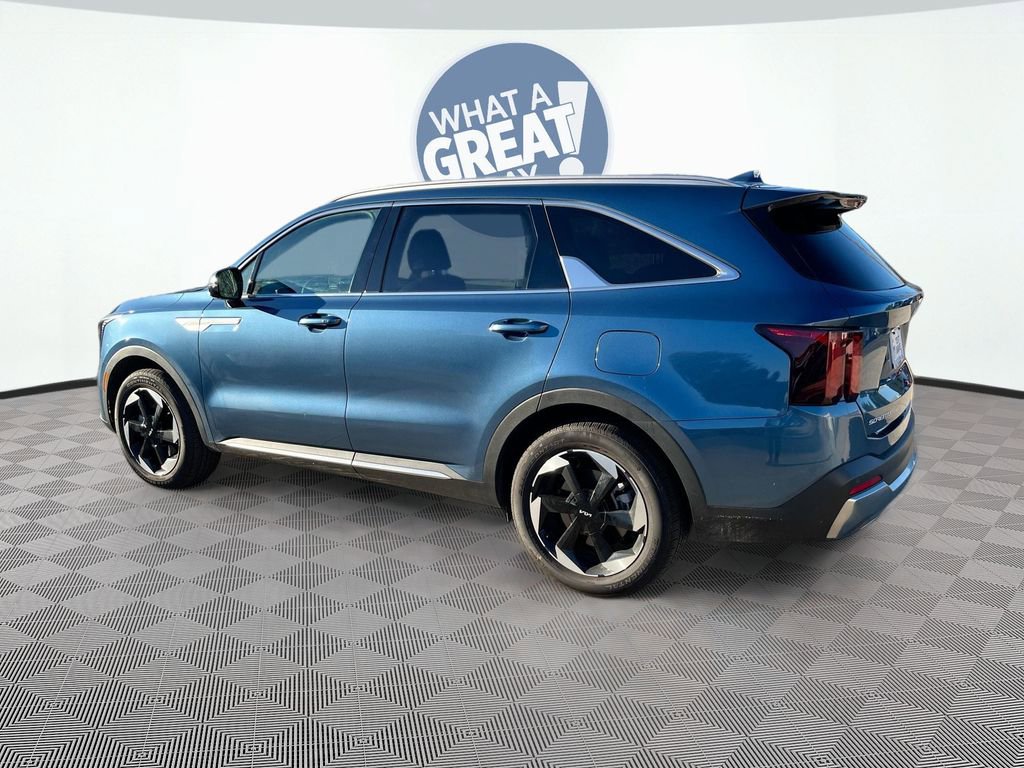 Certified 2025 Kia Sorento EX image 6