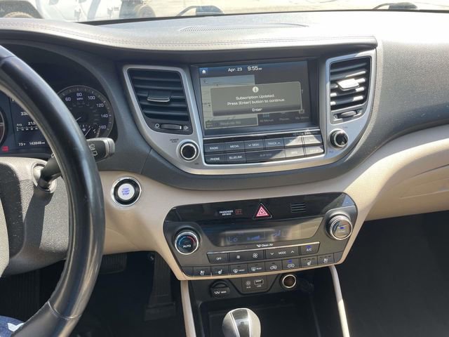 Used 2016 Hyundai Tucson Limited w/ Option Group 03 AWD/4WD image 26