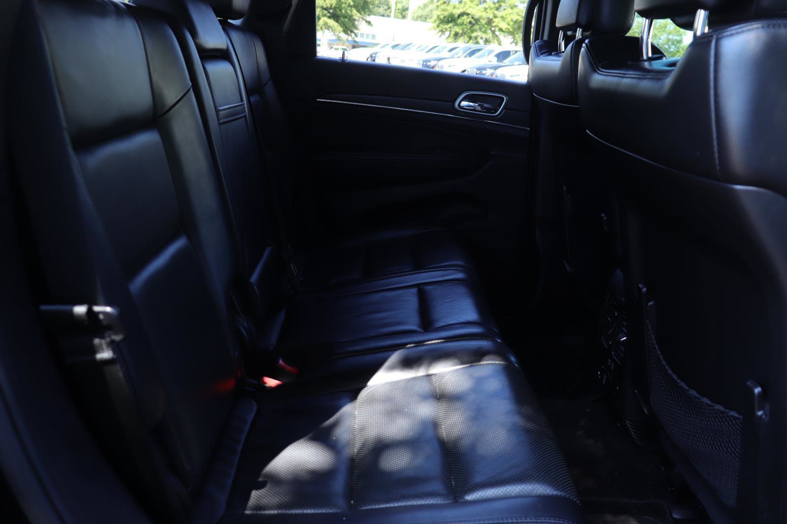 Used 2018 Jeep Grand Cherokee Limited w/ Luxury Group II AWD/4WD image 18