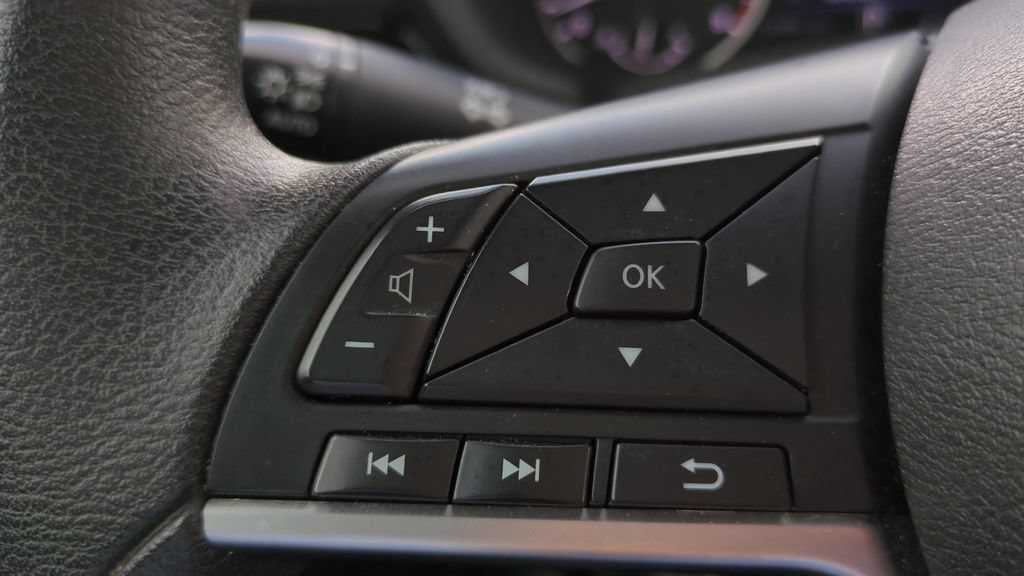 Certified 2024 Nissan Sentra SV FWD image 17