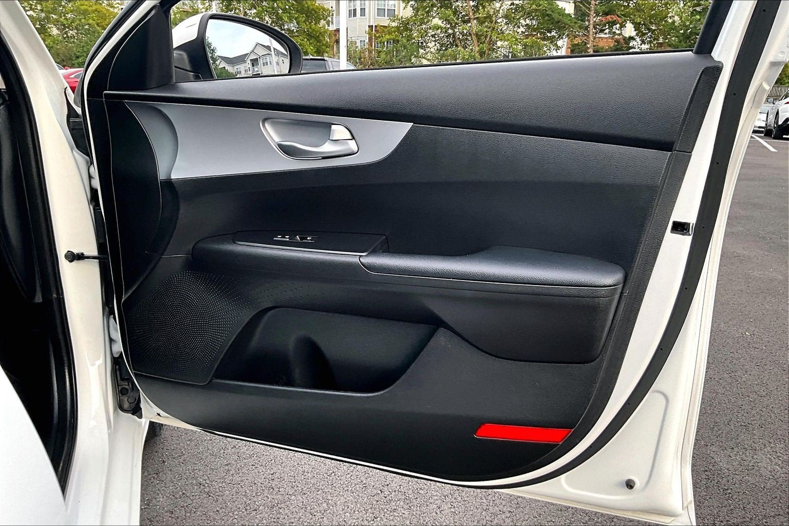 Used 2023 Kia Forte LXS w/ LXS Technology Package FWD image 21