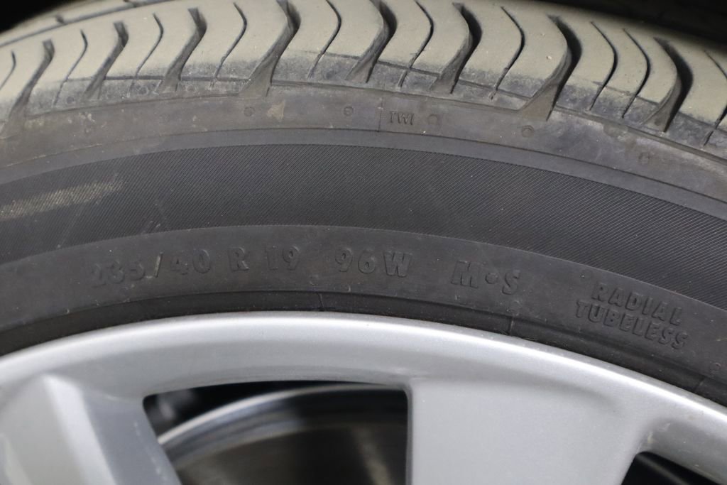 Used 2018 Tesla Model 3 Long Range image 38