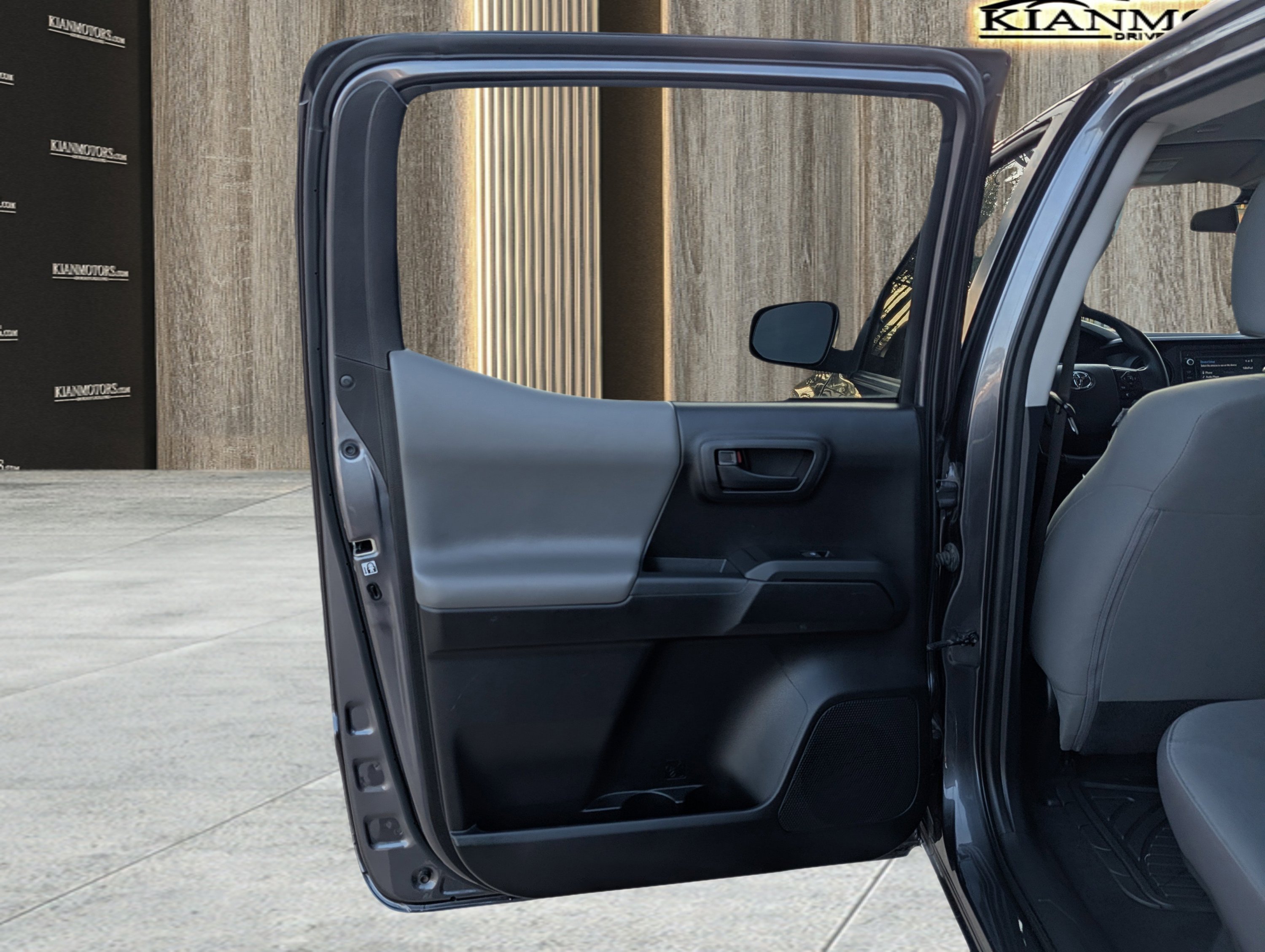 Used 2019 Toyota Tacoma SR w/ SR Convenience Package image 19