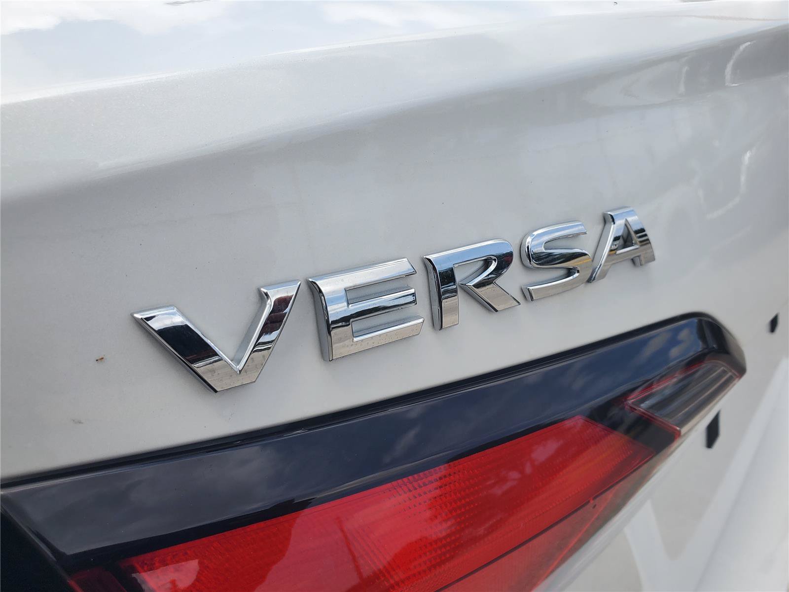 New 2025 Nissan Versa SV w/ Trunk Package FWD image 11