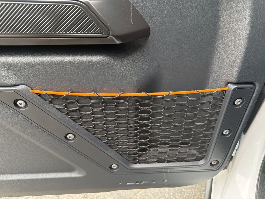 Used 2024 Ford Bronco Badlands image 16