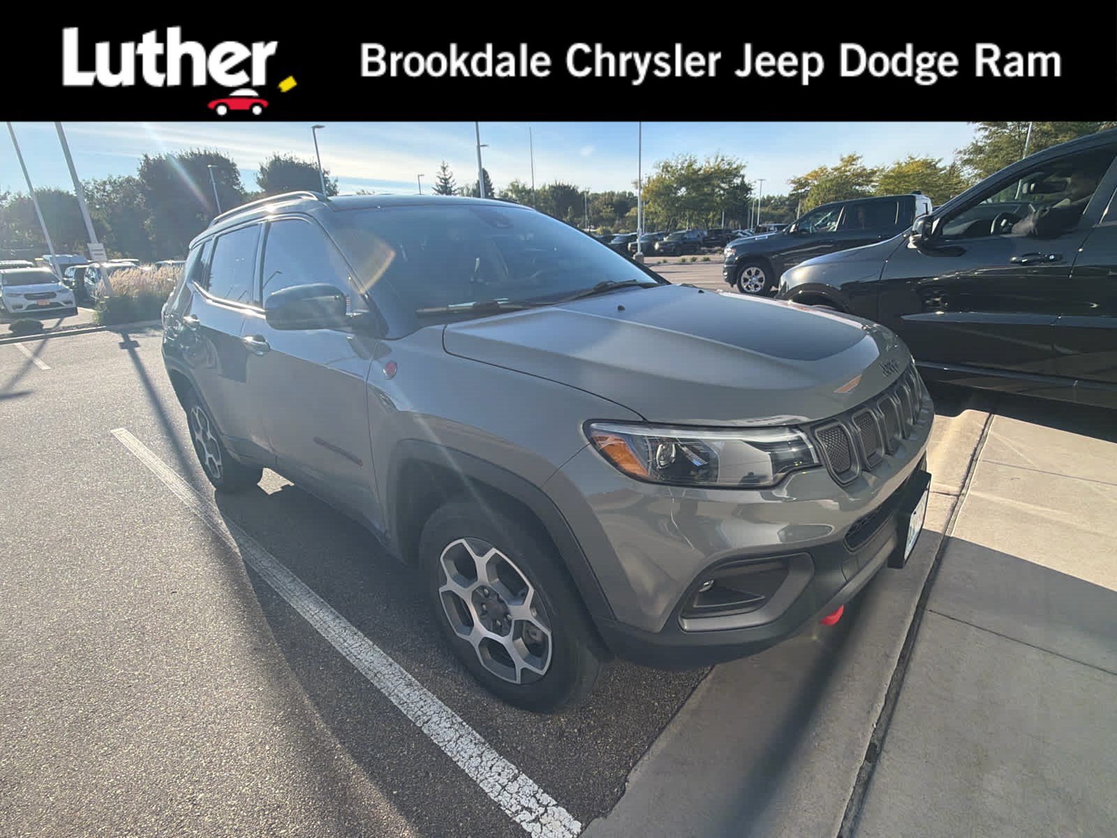 Used 2022 Jeep Compass Trailhawk w/ Trailhawk Elite Group AWD/4WD image 1