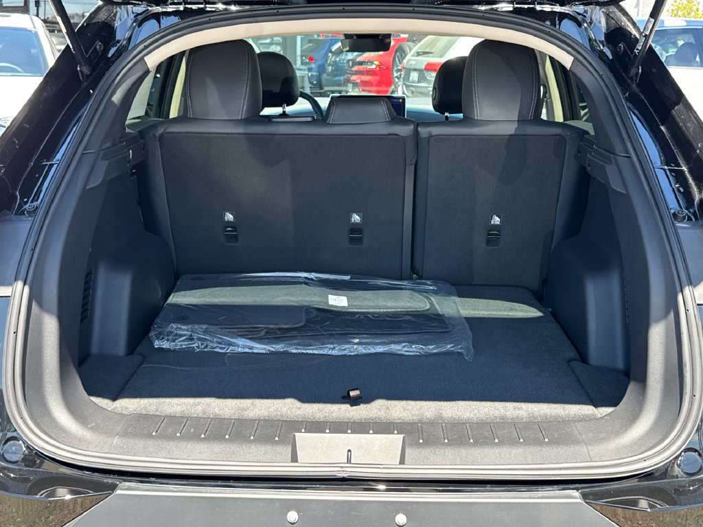 New 2027 VinFast VF 8 Eco AWD/4WD image 12