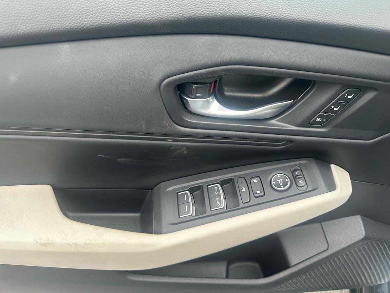 Used 2024 Honda Accord EX-L image 9